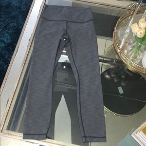 Lululemon leggings capri